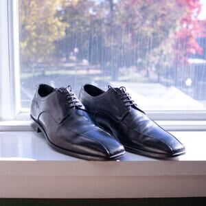 Hugo BOSS size 9M Black Leather Dress Shoes
